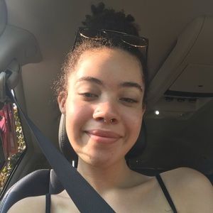 Meet your Posher, Ellie